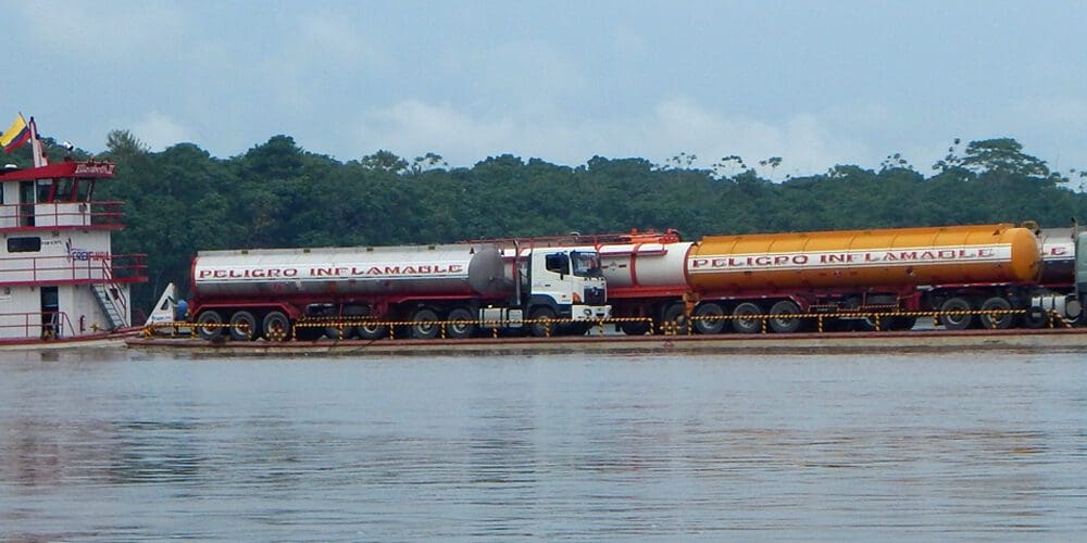 Risking-dangerous-oil-spills-crude-oil-being-moved-across-the-Amazon-2