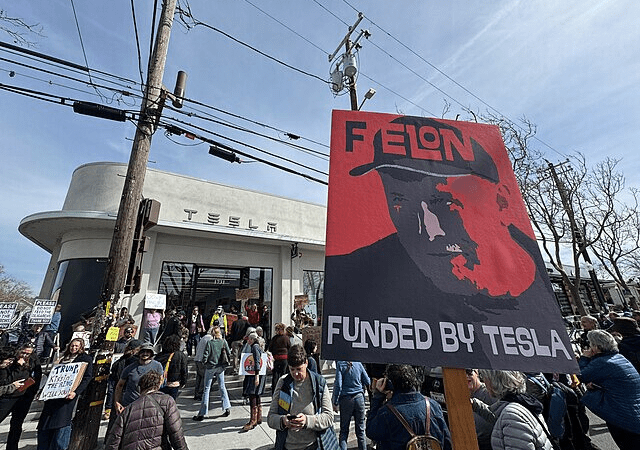 Image of Tesla protesters in Berkeley
