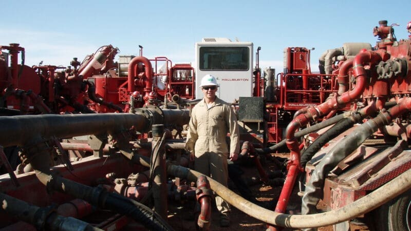Process of mixing water with fracking fluids to be injected into the ground. via JoshuaDoubek/Wikimedia Commons